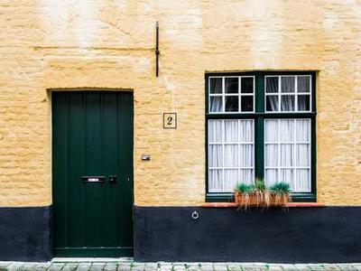 Translating Holocaust Literature in Times of Genocide